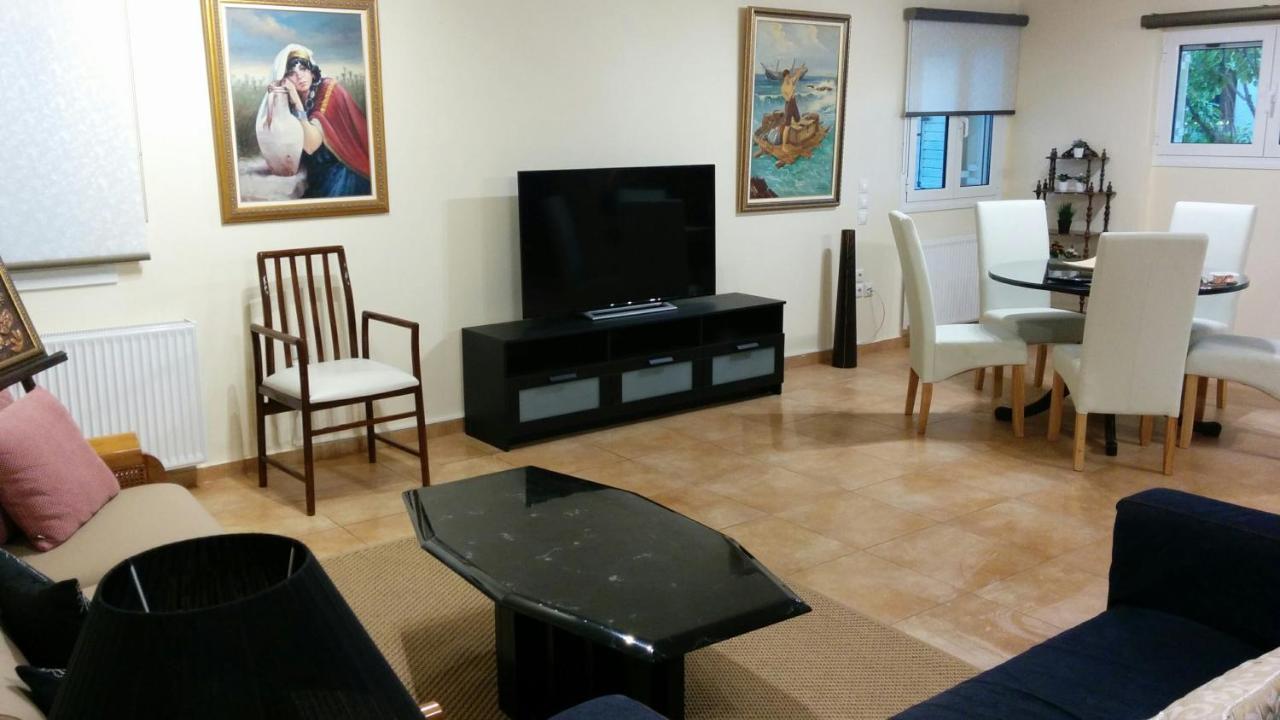 Lovely 2-Bedroom Apartment At Greek Riviera Βάρη Εξωτερικό φωτογραφία