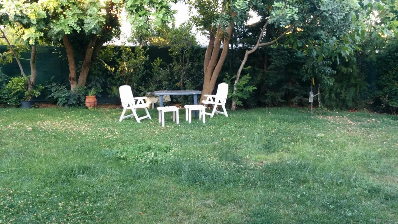 Lovely 2-Bedroom Apartment At Greek Riviera Βάρη Εξωτερικό φωτογραφία