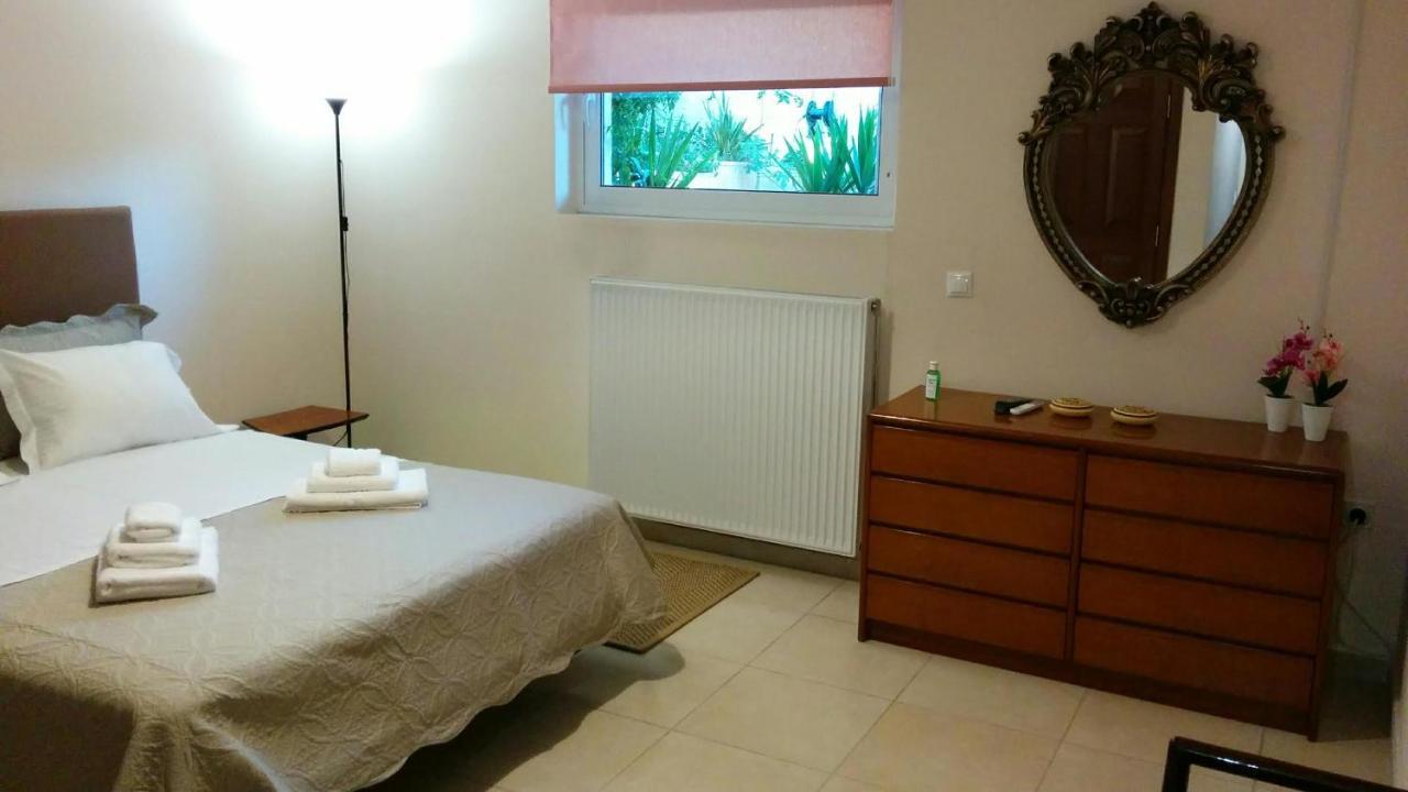 Lovely 2-Bedroom Apartment At Greek Riviera Βάρη Εξωτερικό φωτογραφία