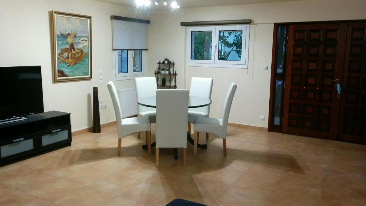 Lovely 2-Bedroom Apartment At Greek Riviera Βάρη Εξωτερικό φωτογραφία